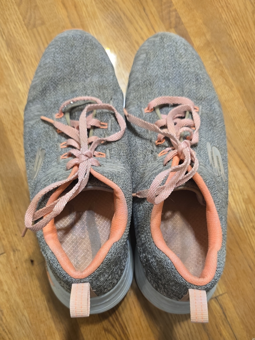 Sketchers Women’s Gray and Pink Athletic Sneakers